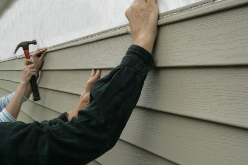 Experienced Siding Technicians